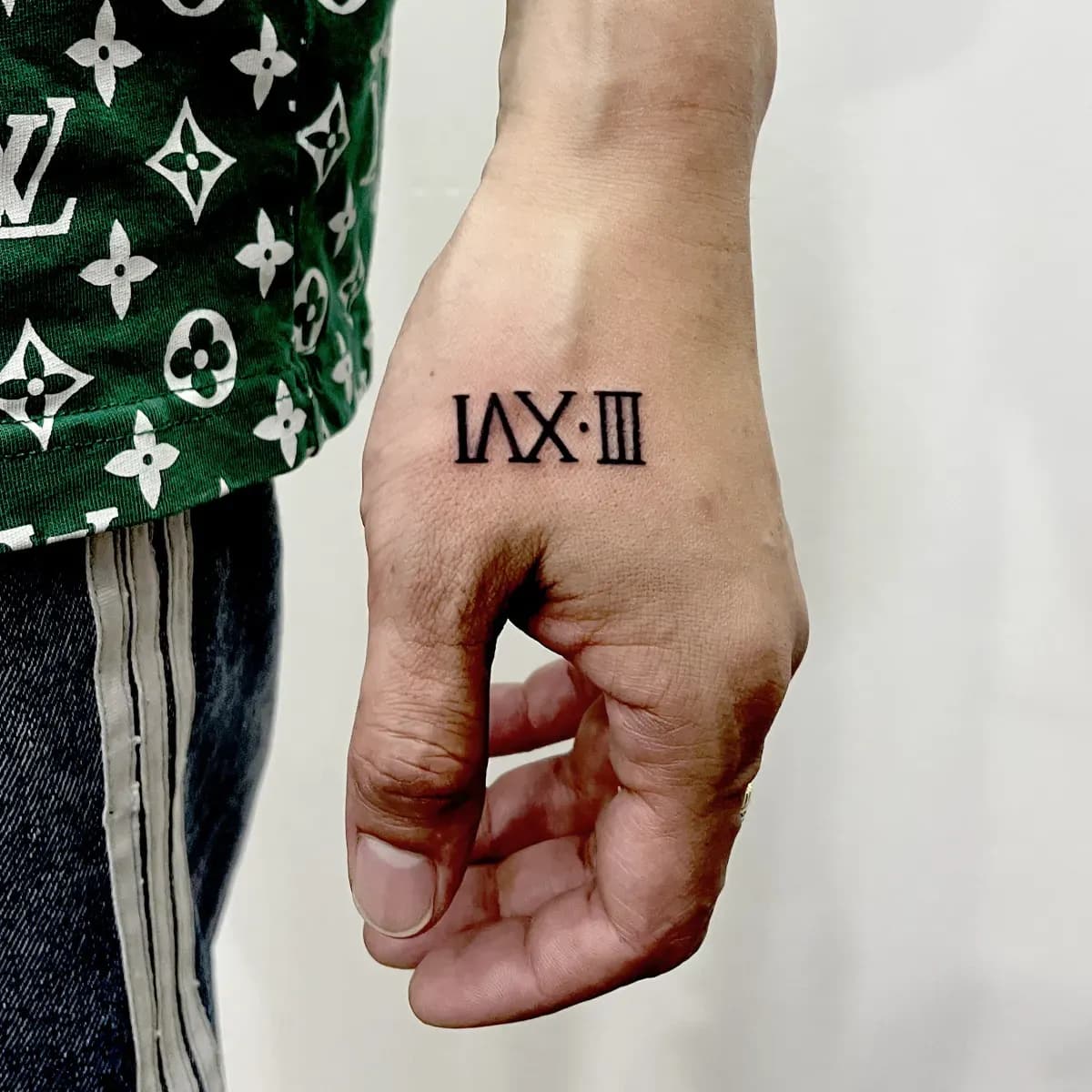 3โข16 ๋ก๋ง์ซ์ ๋ ํฐ๋ง - 1