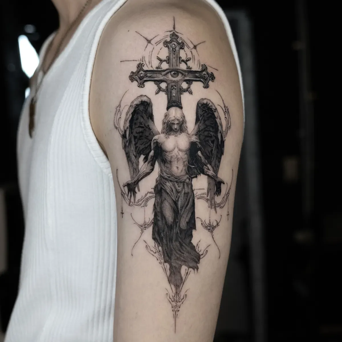 천사와 네오트라이벌