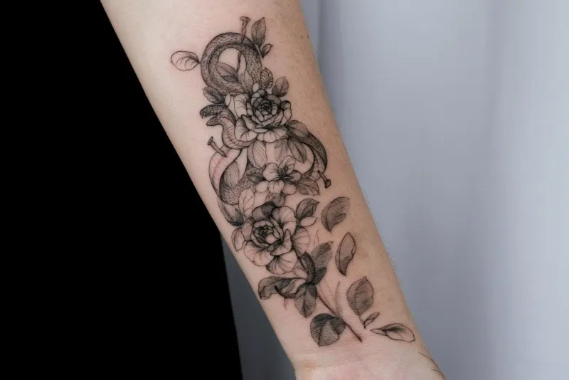 꽃타투, 뱀타투, 장미타투, 팔타투, 홍대타투, 서울타투, flowertattoo, seoultattoo, hongdaetattoo, koreatattoo, armtattoo, rosetattoo - 1