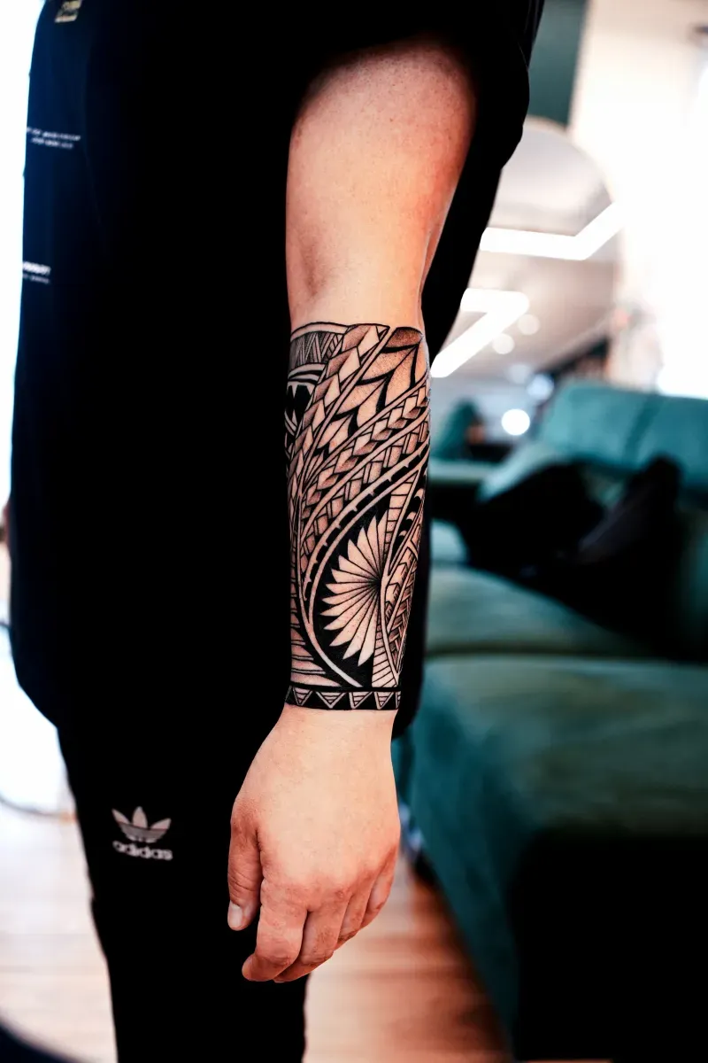 ์ฌ์ ํํ๋ฐ ํด๋ฆฌ๋ค์์