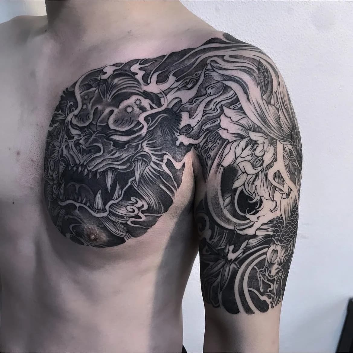 가슴반팔 해태타투