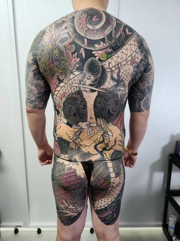 구문룡 등허벅지 진행중, 대구타투, 대구이레즈미, 대구등판타투, 대구 구문룡타투, 등판타투 - 1