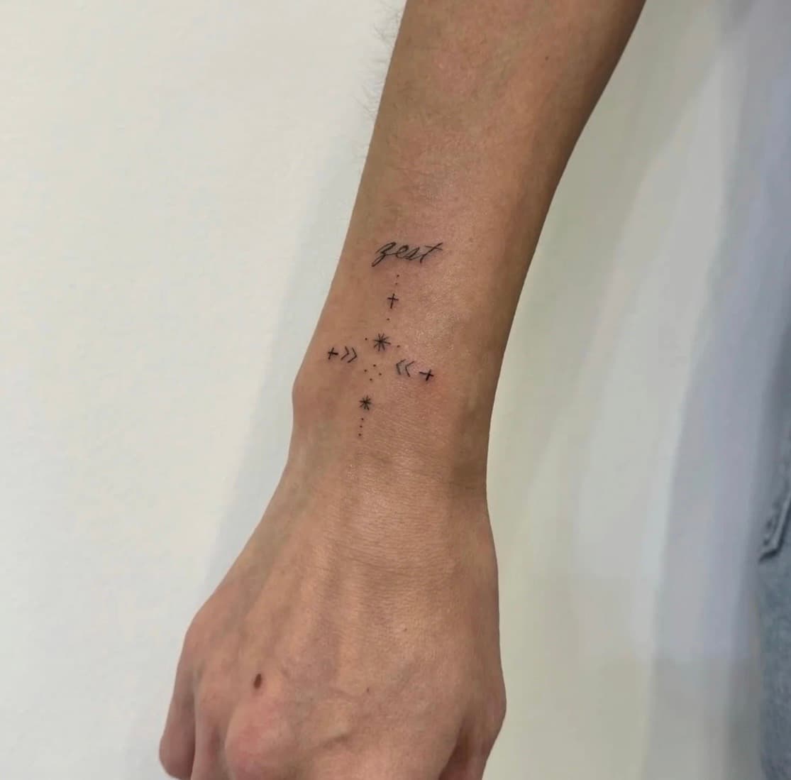 오너먼트 타투,손목타투