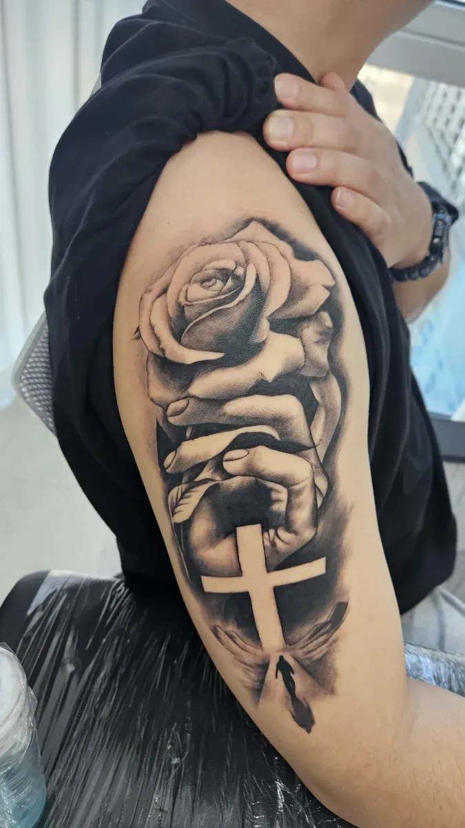 장미 & 십자가 타투 - 1