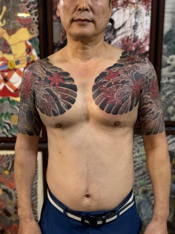 잉어 양 가슴반팔