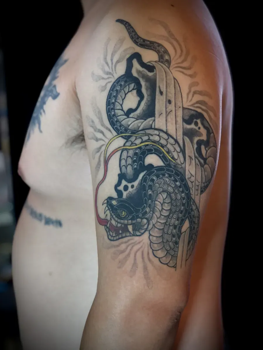 묘당 티투 호랑이와 뱀