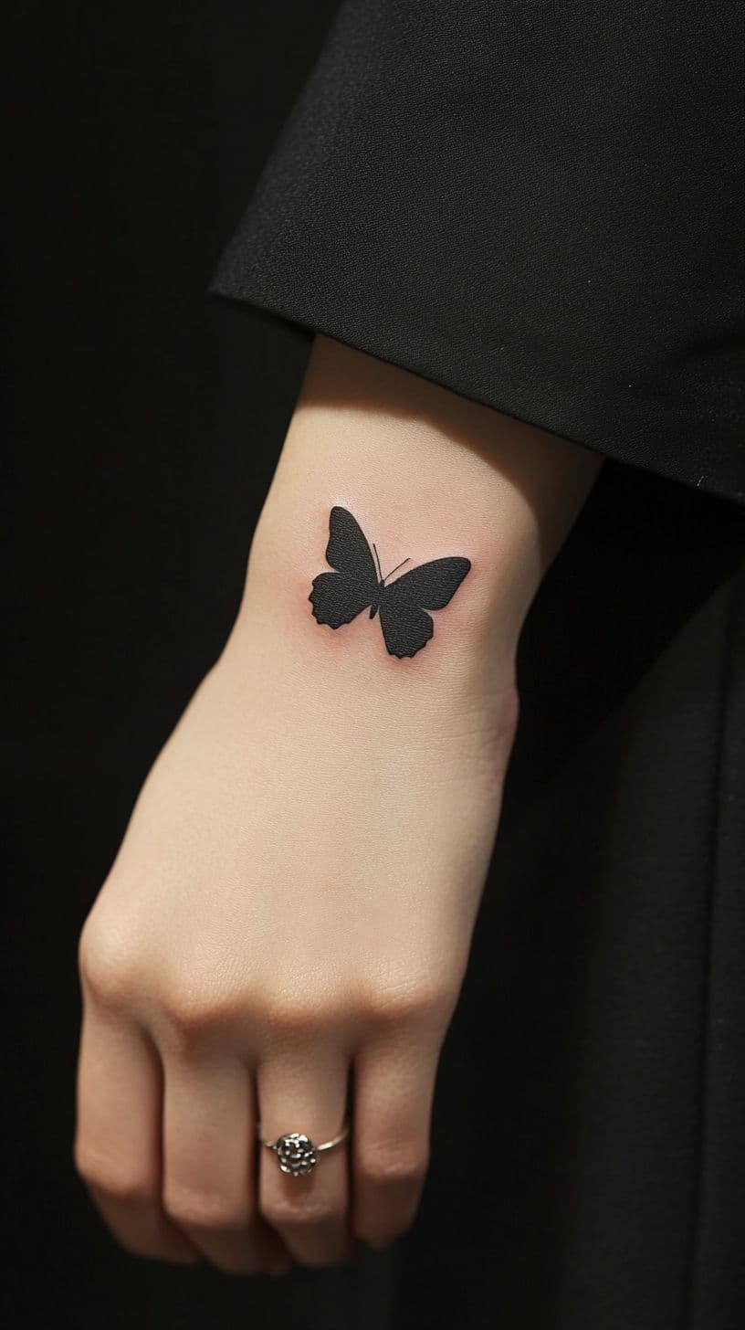 감각적인 포인트 타투