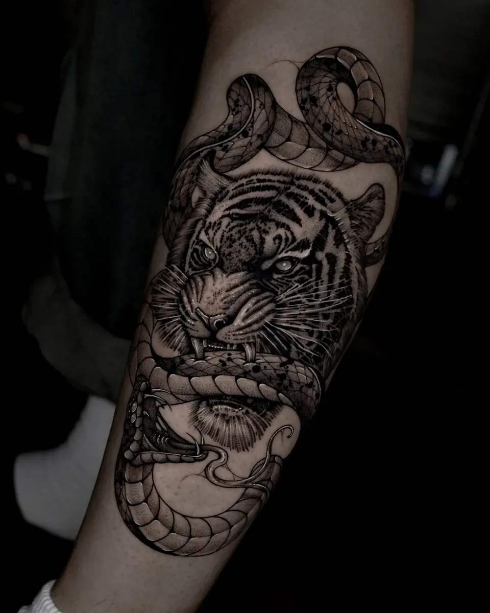 호랑이 뱀 블랙워크 타투 - 1
