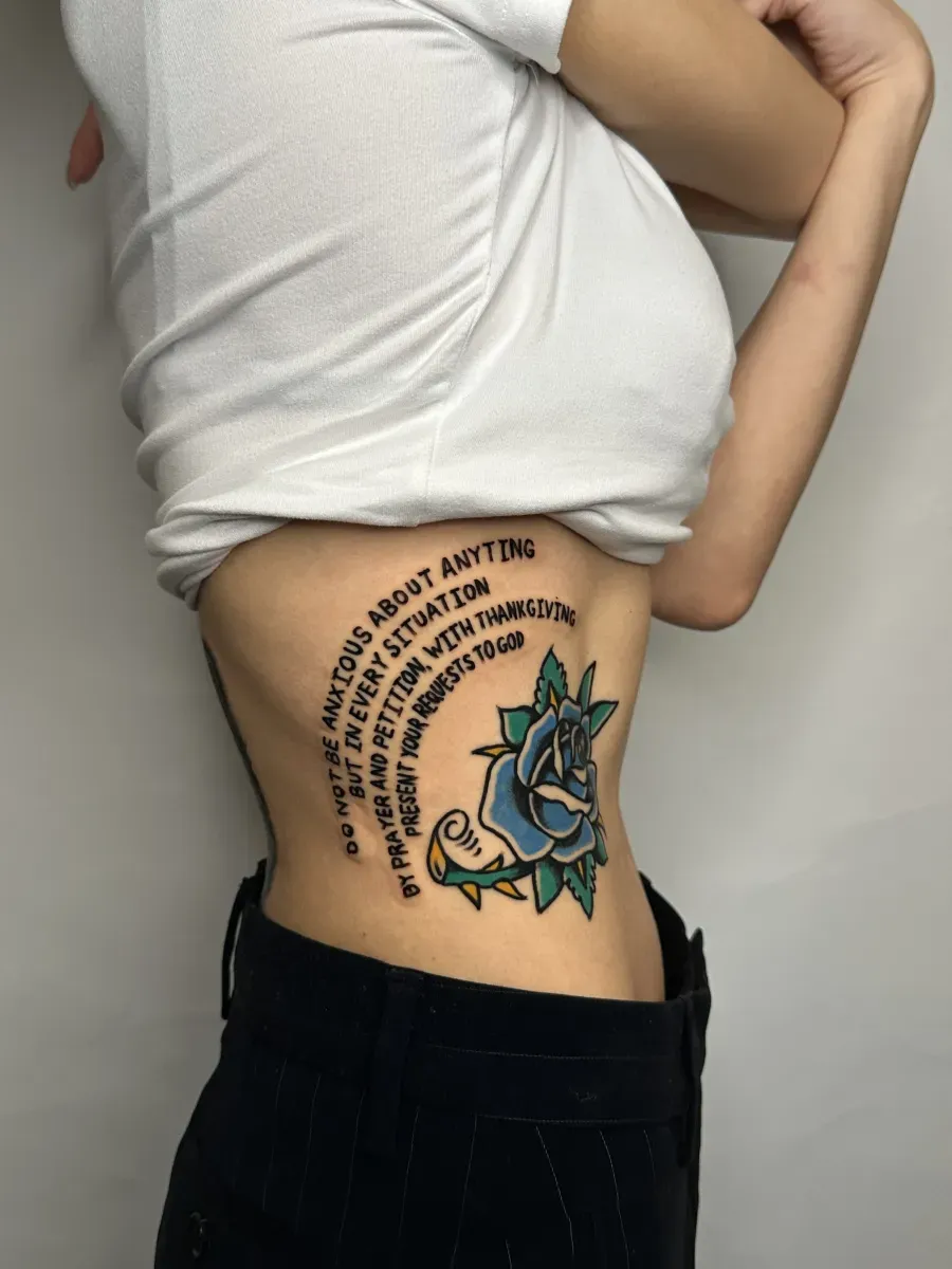 올드스쿨 장미와 볼드한 레터링타투 찰떡🥰 - 1