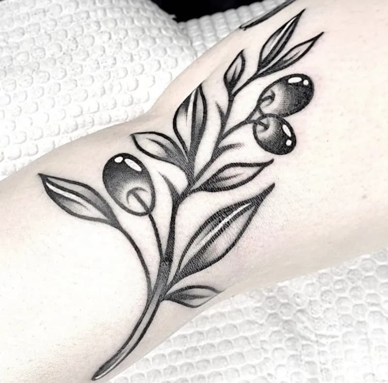 블랙스쿨 올드스쿨 올리브타투