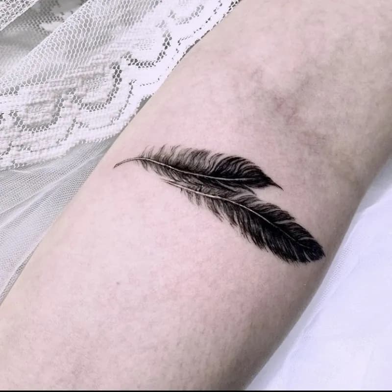 부산타투 서면타투 감성타투 커버업타투 깃털타투 팔타투 - 1